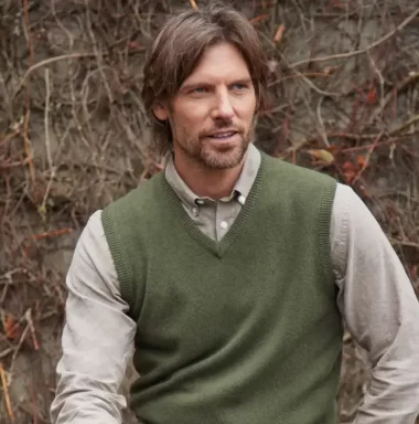 Lambswool V-Neck Slipover